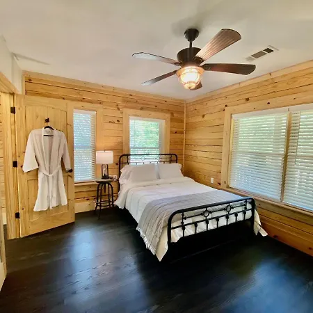 Cabin At Chitt'S Creek Emory Exterior photo