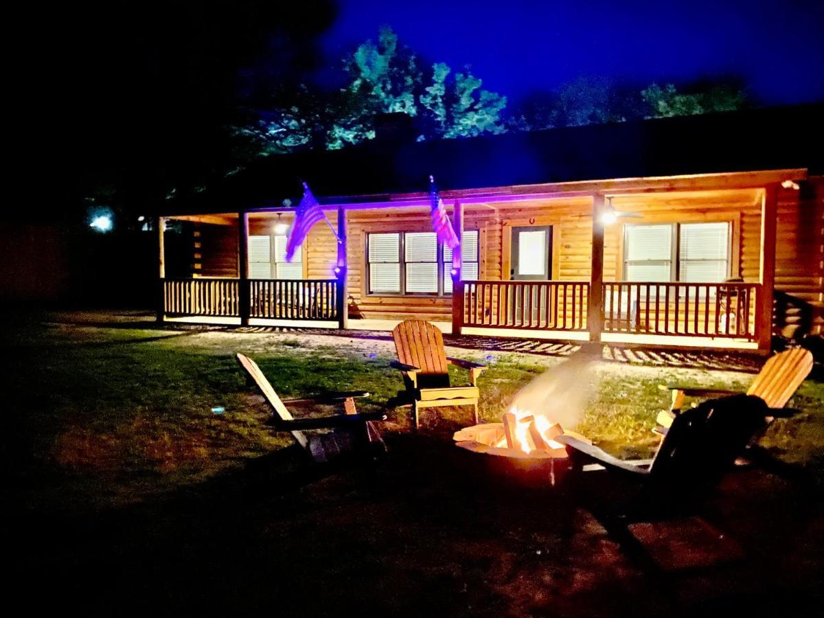 At Chitt's Creek Holiday home